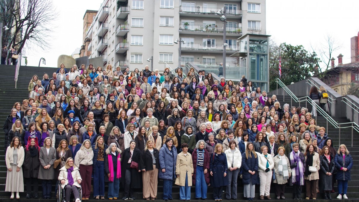 EAJ-PNV emakumeon “indar infinitua”