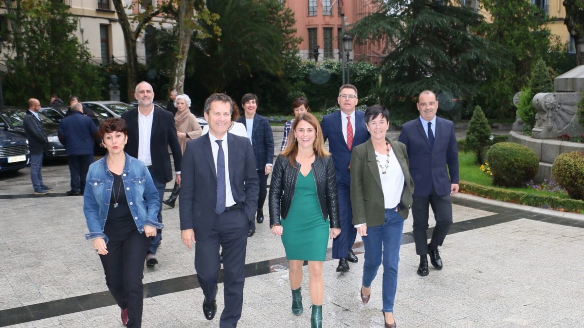 EAJ-PNV sostiene que la Constitución no puede ser una bula para posibles actividades ilícitas del jefe del Estado