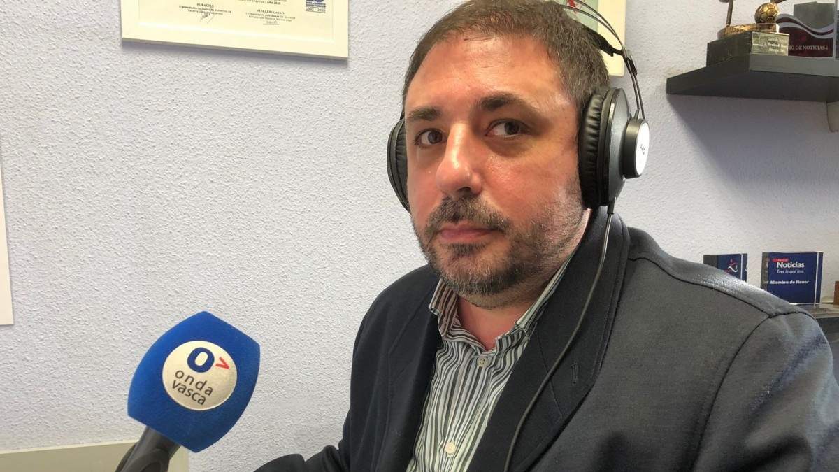 Unai Hualde: “La lealtad a un gobierno no está reñida con tener iniciativas políticas en el Parlamento”