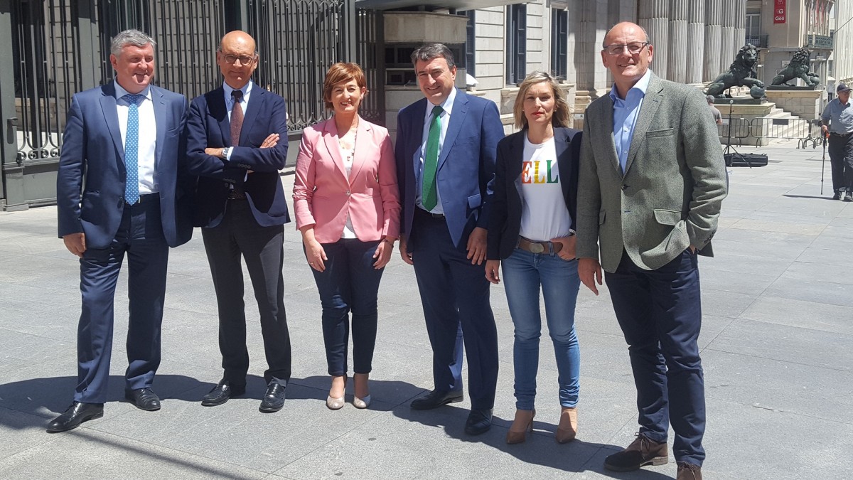 Kongresuak uko egin dio EAJ-PNVk gasa argindarraren preziotik desakoplatzea eskatuz egin duen proposamenari