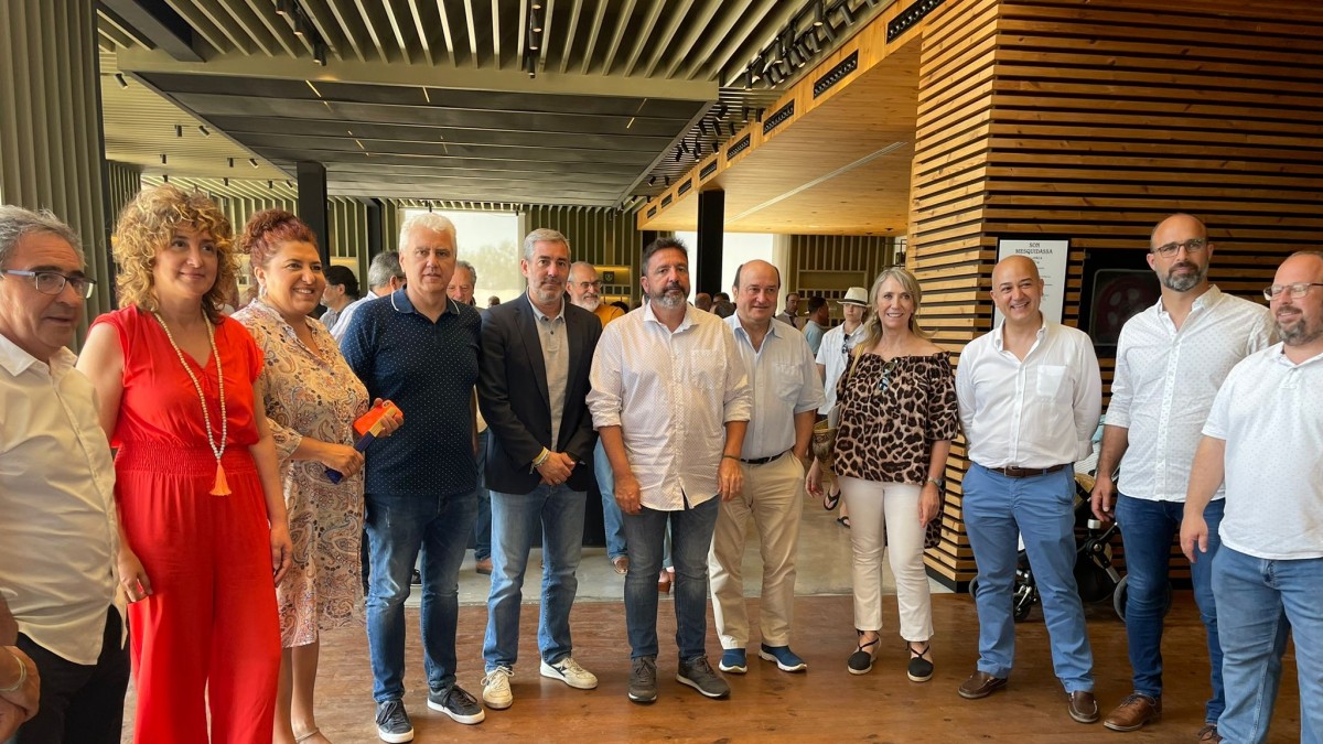 Ortuzar aboga en Mallorca por articular un “frente periférico” que haga de “dique de contención para que Vox no nos devuelva a la España nostálgica”