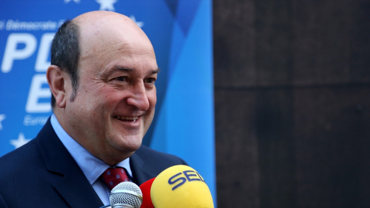 Ortuzar sobre la reforma del delito de sedición: “La música suena bien, pero somos partidarios de regular más los derechos que los delitos”