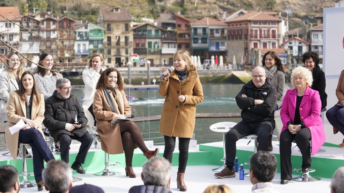 Emakume eta gizonen arteko “berdintasun erreala” lortu arte lanean jarraitzeko konpromisoa berritu du Eider Mendozak