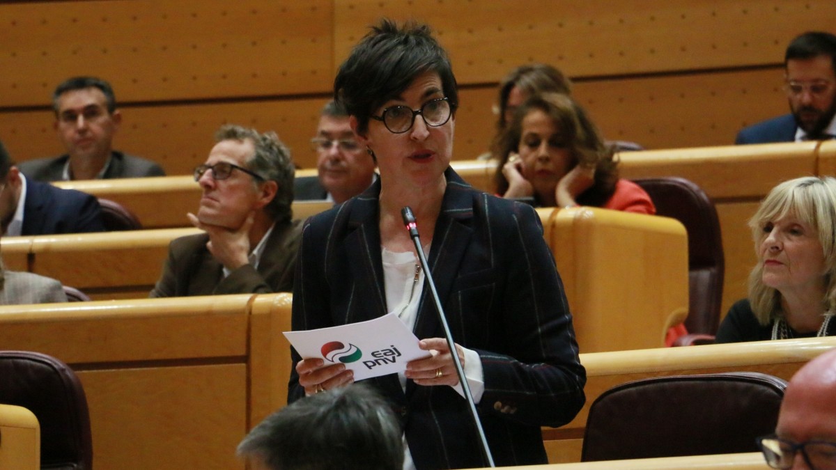 Biktima sexuala izatea egiaztatzeko prozedura administratiboa onartzera premiatu du María Dolores Etxanok Berdintasunerako ministroa