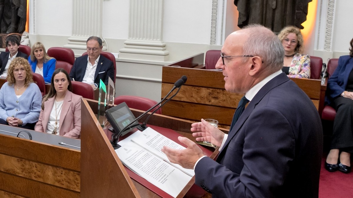 Ramiro González califica de “fructífero” el primer año de legislatura y apela al “diálogo y la colaboración” para consolidar Araba en los niveles de bienestar más avanzados de Europa