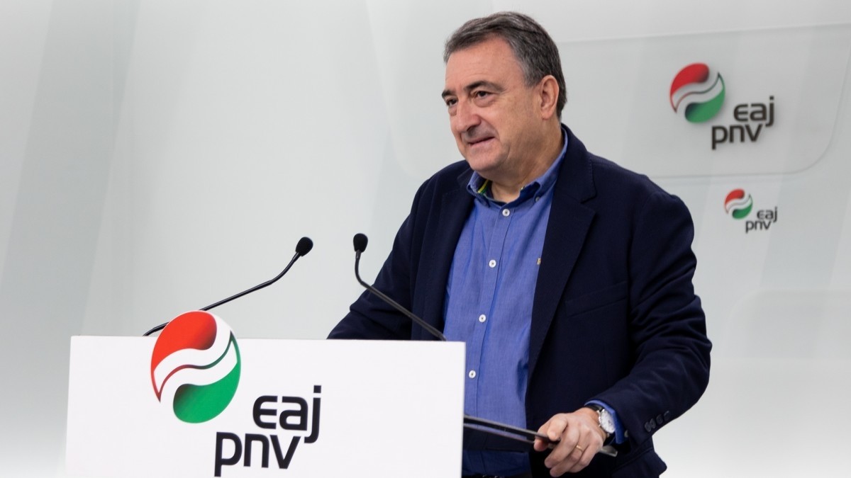 Aitor Esteban lamenta la “visión idílica” de la Constitución que tiene Felipe VI y le recuerda la existencia de la nación vasca