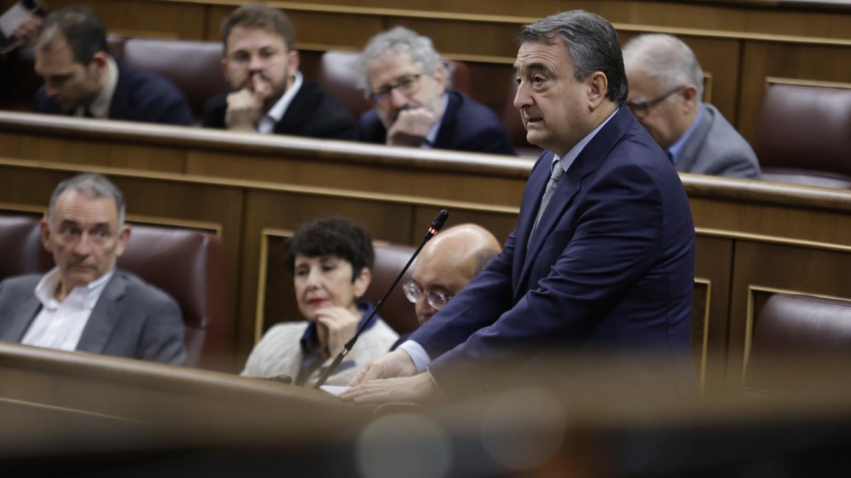 Aitor Esteban traslada a Pedro Sánchez la preocupación de EAJ-PNV ante la situación geopolítica actual: “Es la hora de Europa”