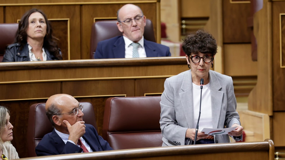 Vaquerok Sánchezen aurrrean iragarri du Euskal Taldeak ekimen bat aurkeztuko duela Auzitegi Konstituzionala izan dadin eskuduntza gaietan azken erabakia hartuko duen organoa