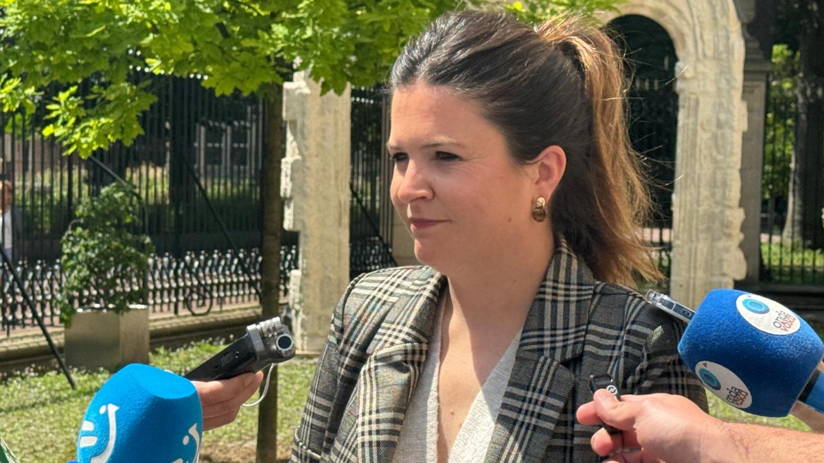 EAJ-PNVk irmo gaitzetsi du Ayusok euskararekiko erakutsi duen “errespetu falta”: “Argi dago PPri bost axola diola euskal hiritargoak” 