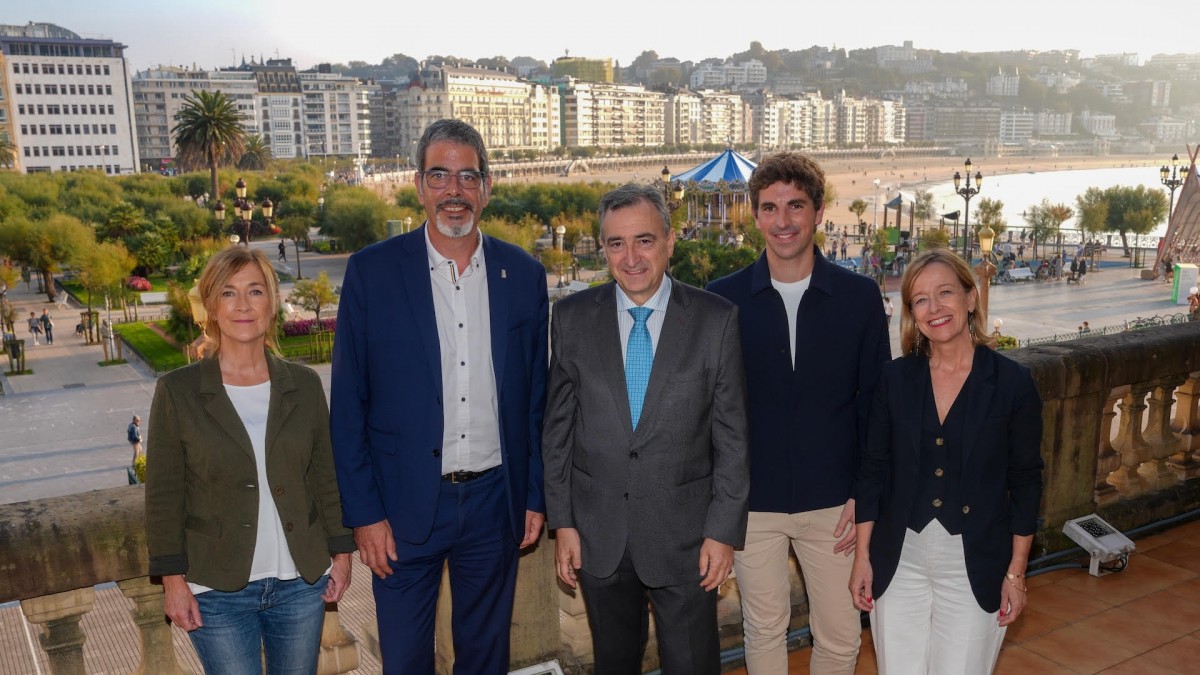 Eneko Goia se despide de la alcaldía fijando los retos que tiene Donostia para el futuro