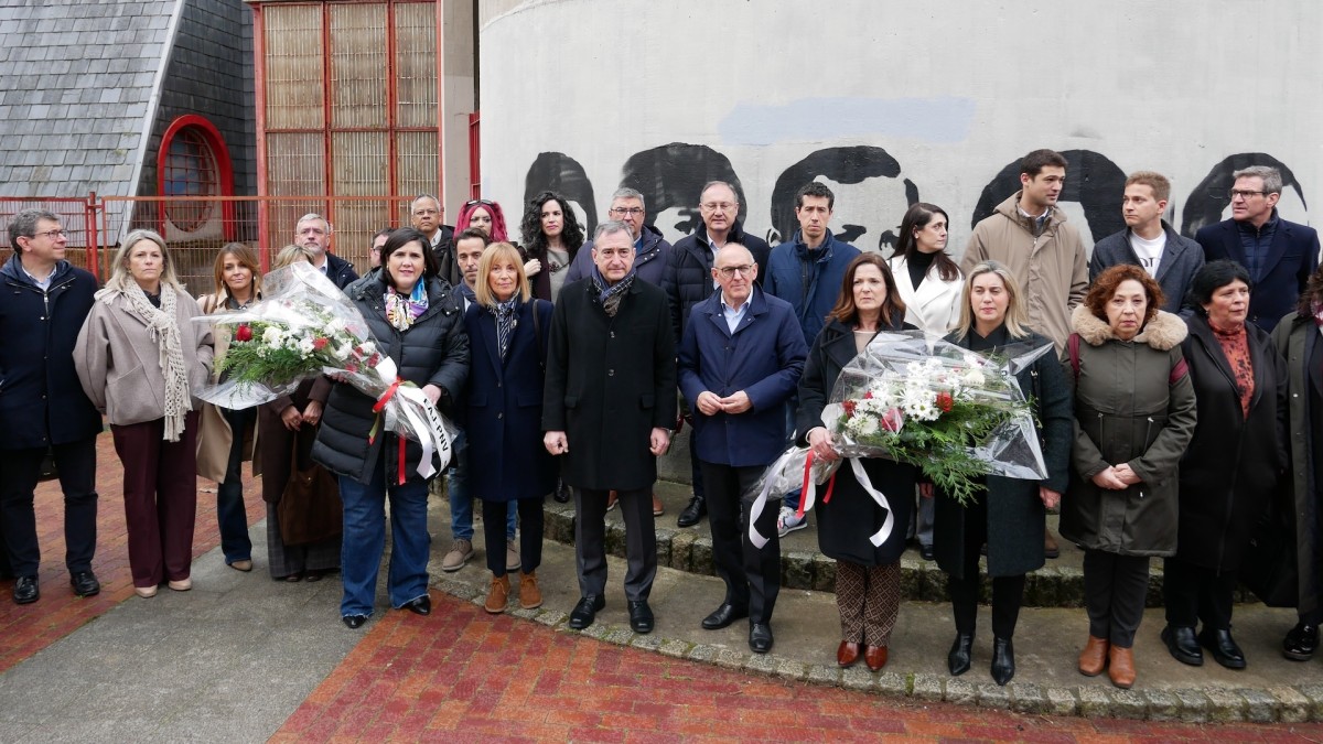 EAJ-PNV homenajea a las víctimas del 3 de marzo en el 50 aniversario de la masacre