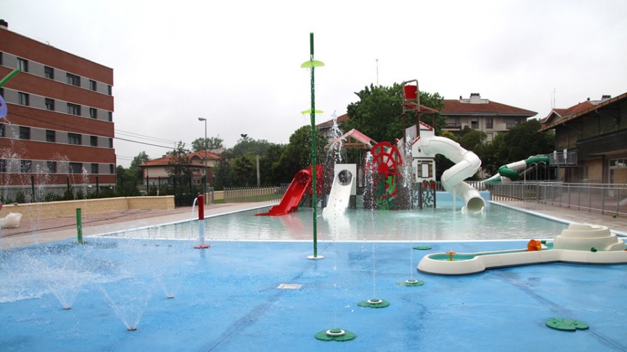 Las piscinas exteriores de Mungia están preparadas