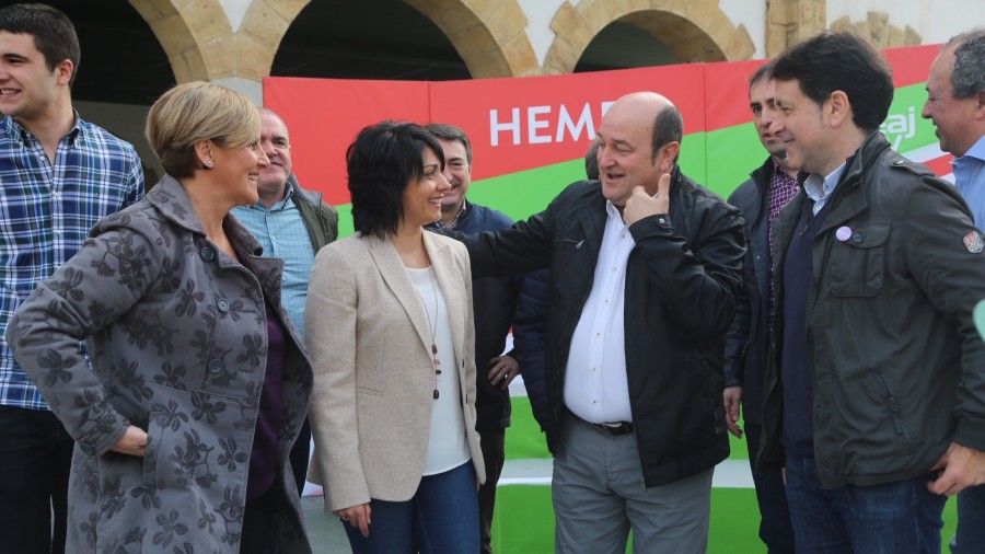 Ortuzar lanza un aviso a Sánchez y a Casado, de campaña en Euskadi esta semana: “Que no olviden por quién está cada uno donde está”
