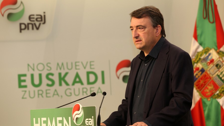 Aitor Estebanek eztabaidaren ondoren. “Gaur egun euskal hautesleriak daukan benetako arriskua da PSOE eta Ciudadanosen arteko koalizioa” 