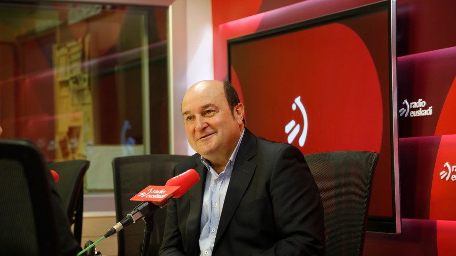 Ortuzar: “Va a ser una campaña viva en la que vienen a por el PNV: pido a nuestra gente movilización y alpargata”