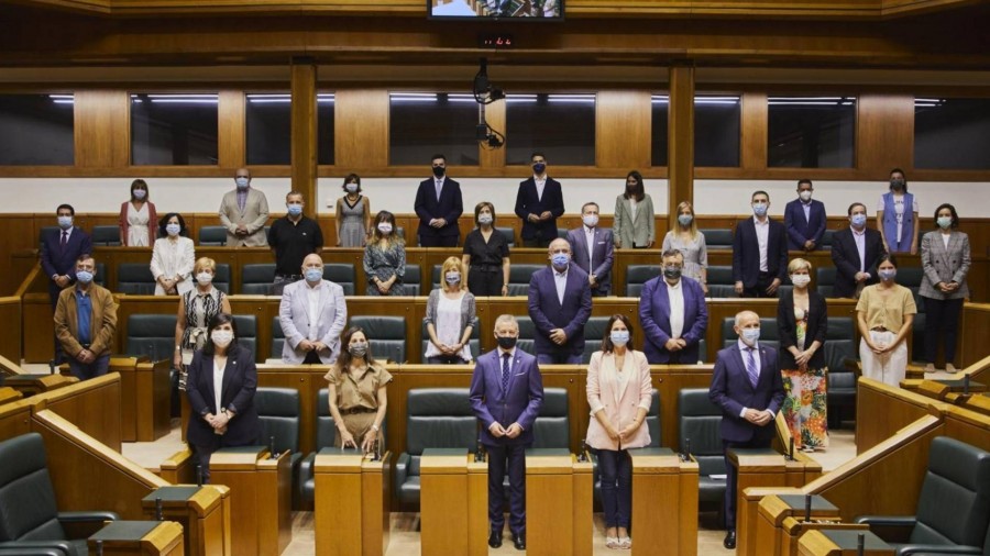 EAJ-PNVk akordioa lortu du PSE-EErekin eta Elkarrekin Podemosekin, Eusko Legebiltzarreko Mahaiaren aniztasuna bermatzeko
