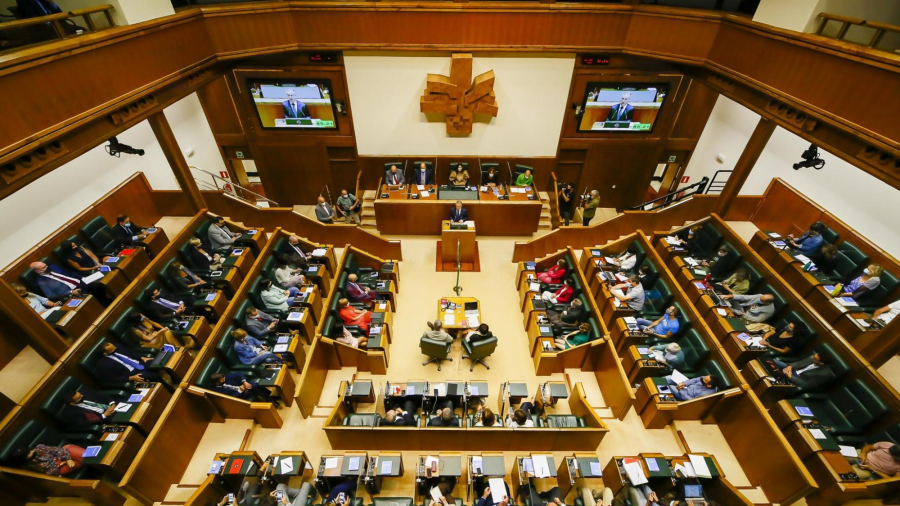 Los grupos impulsan la reforma del Reglamento del Parlamento para que la Covid no limite su actividad 