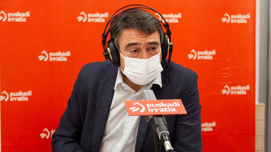 Aitor Estebanek gogoratu duenez Mozal Legea “modifikatu egingo da EAJ-PNVk hala proposatu duelako”  