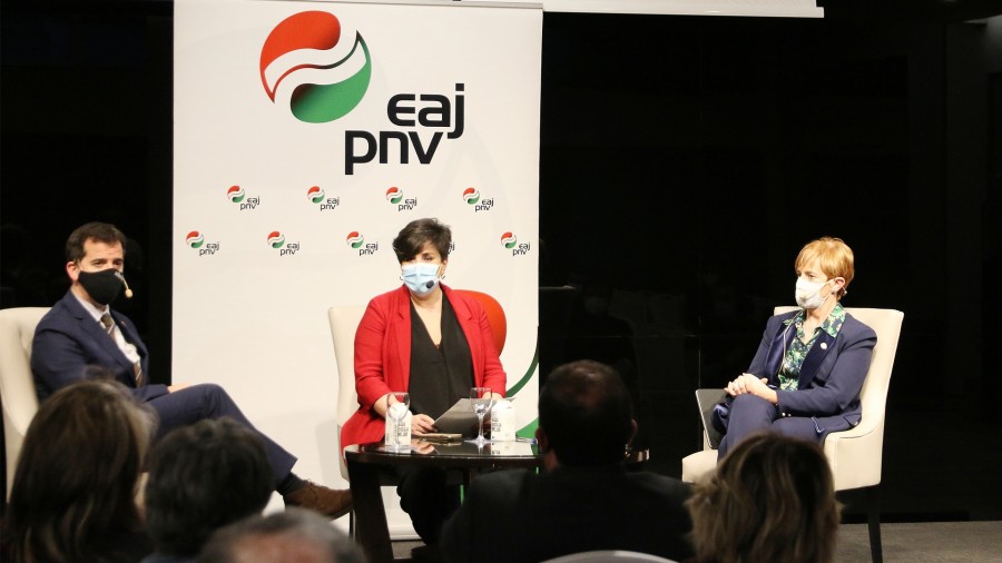 Irujo y Tapia analizan en Pamplona la situación económica derivada de la invasión de Ucrania y su impacto en el tejido productivo local 