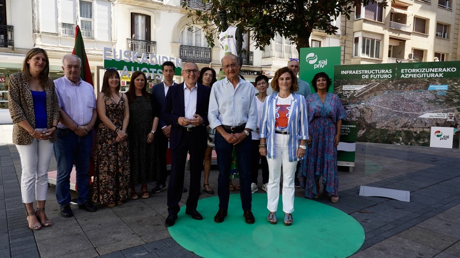 Mikel Legarda: “Seguiremos insistiendo en la transferencia a Euskadi de las infraestructuras de transporte vascas”