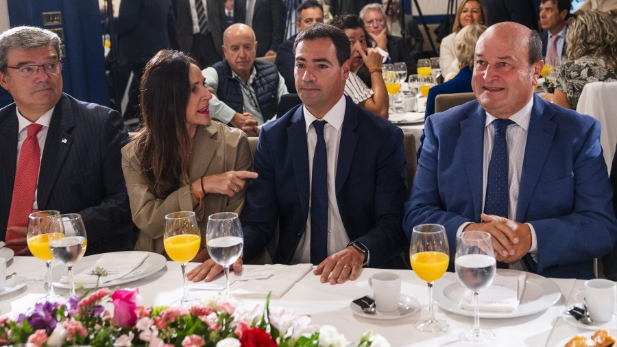 Pradales: “Ha llegado el momento de consensuar un nuevo Pacto asentado en el modelo del Concierto Económico que nos permita crecer en Autogobierno, convivencia y bienestar”