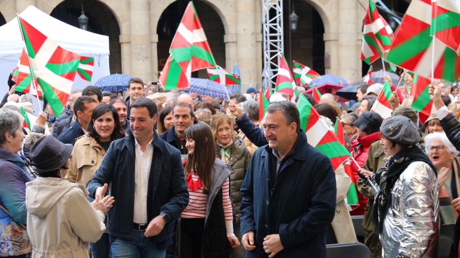 Aitor Esteban reivindica el liderazgo del PNV en la construcción nacional: “Llevamos 130 años caminando hacia delante, con hechos, y sin poner palos en las ruedas”