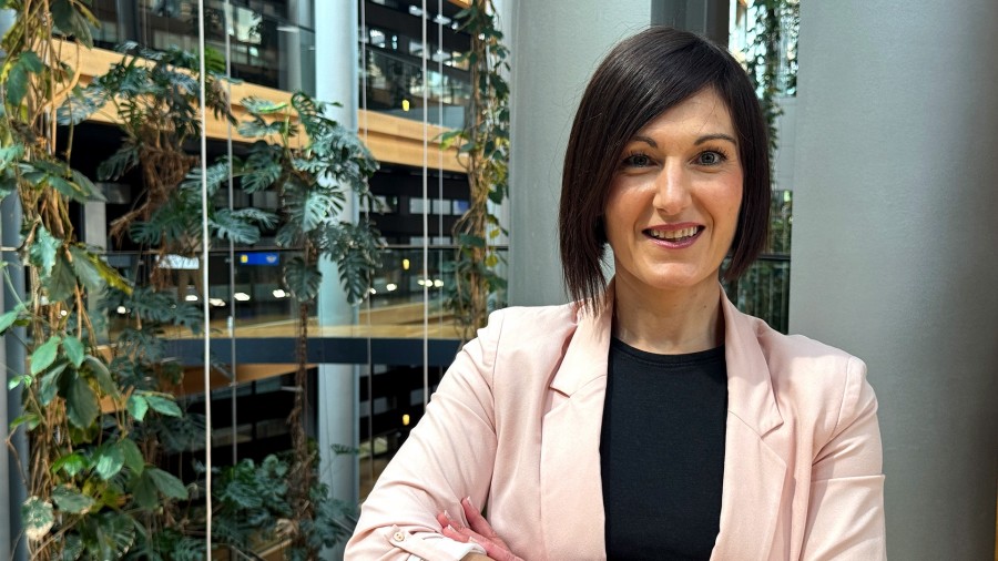 La Comisión Europea traslada a Oihane Agirregoitia que hará propuestas este año para dar una protección “altamente eficaz” al sector siderúrgico, como reclama la industria vasca