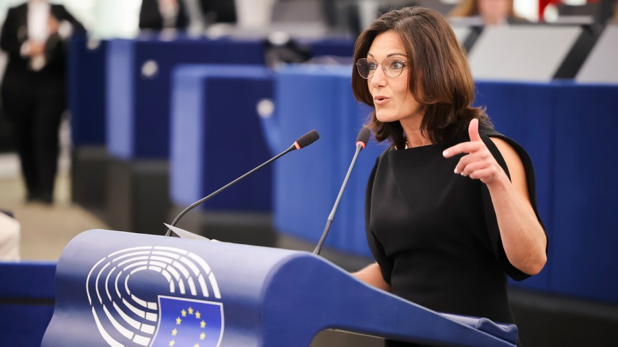 EAJ-PNVk Euroganberan babestu du aireko bidaiarien eskubideak hobeto bermatzeko araudia 