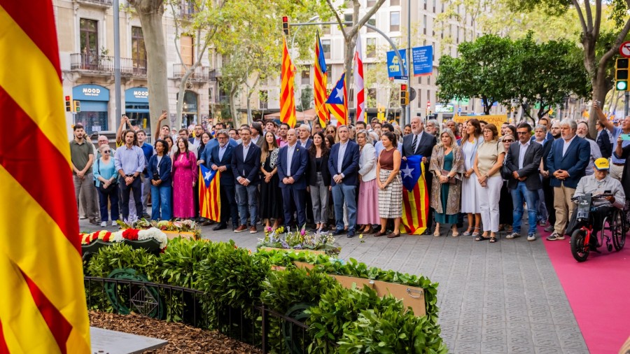 Diadaren ospakizunean EAJ-PNVren begirunea helarazi dio Aitor Estebanek kataluniar herriari, Euskadi eta Kataluniaren naziotasuna aldarrikatzearekin batera